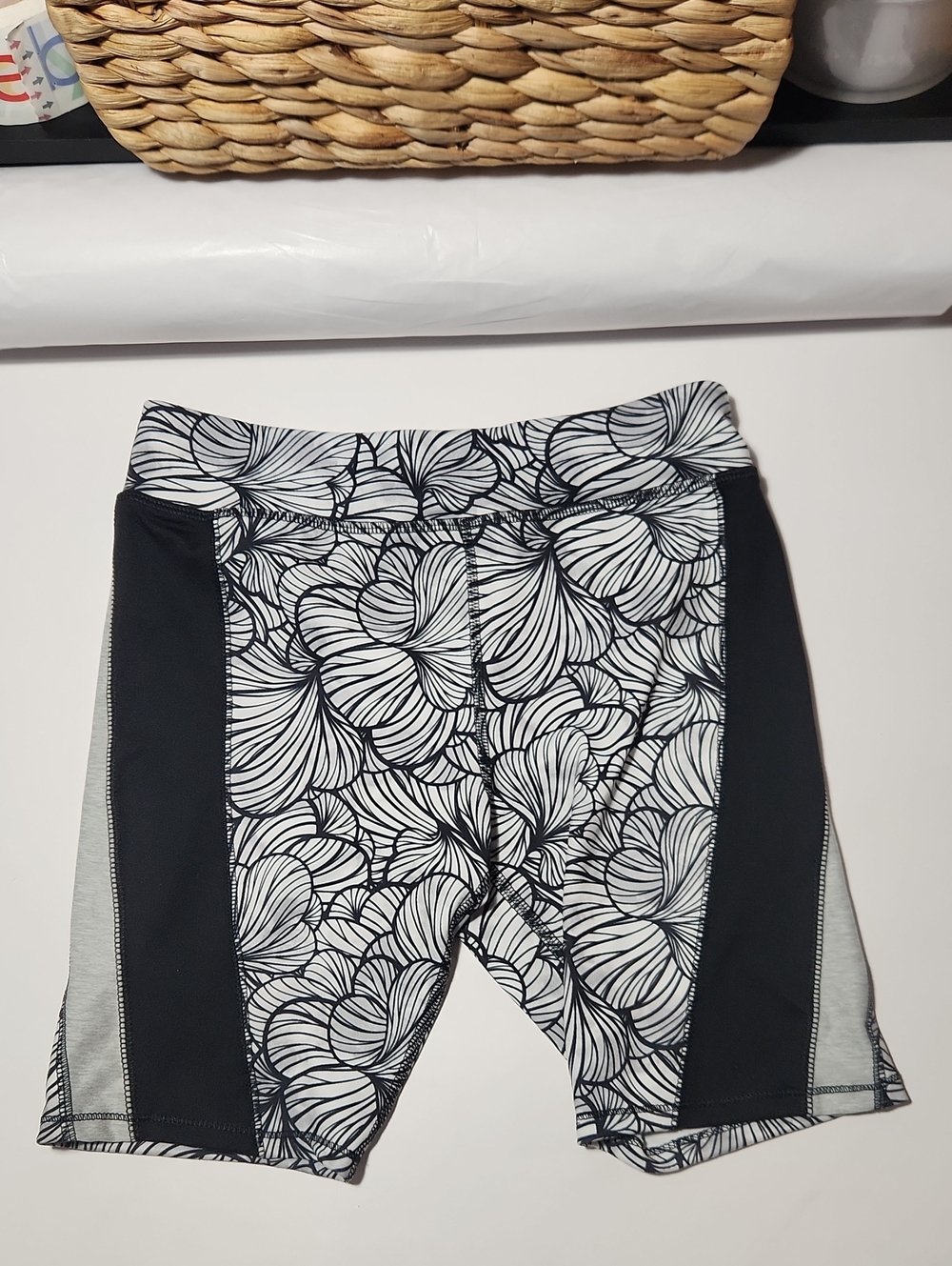 Black & White Floral Print Leggings